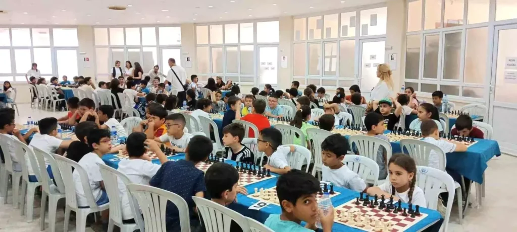 Aydın’da Genç Satranç Ustaları Bir Arada