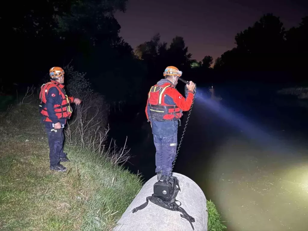 Sakarya Nehri’nde Boğulan Adamın Cansız Bedeni Bulundu
