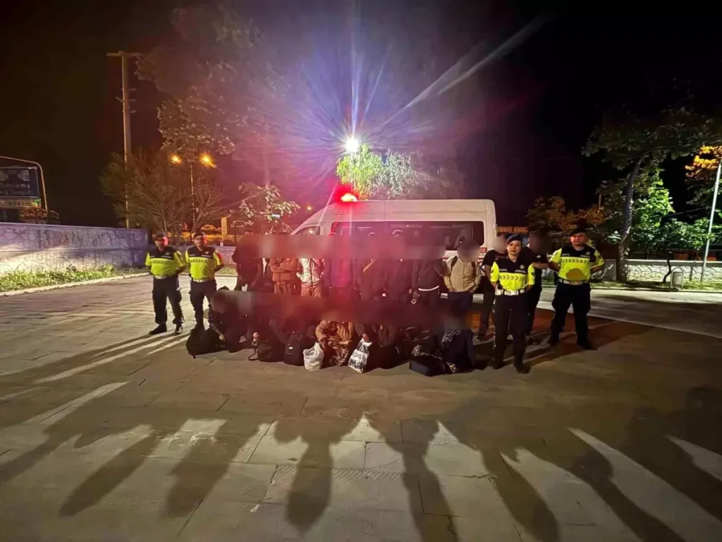 Otoyolda Düzensiz Göçmen Operasyonu
