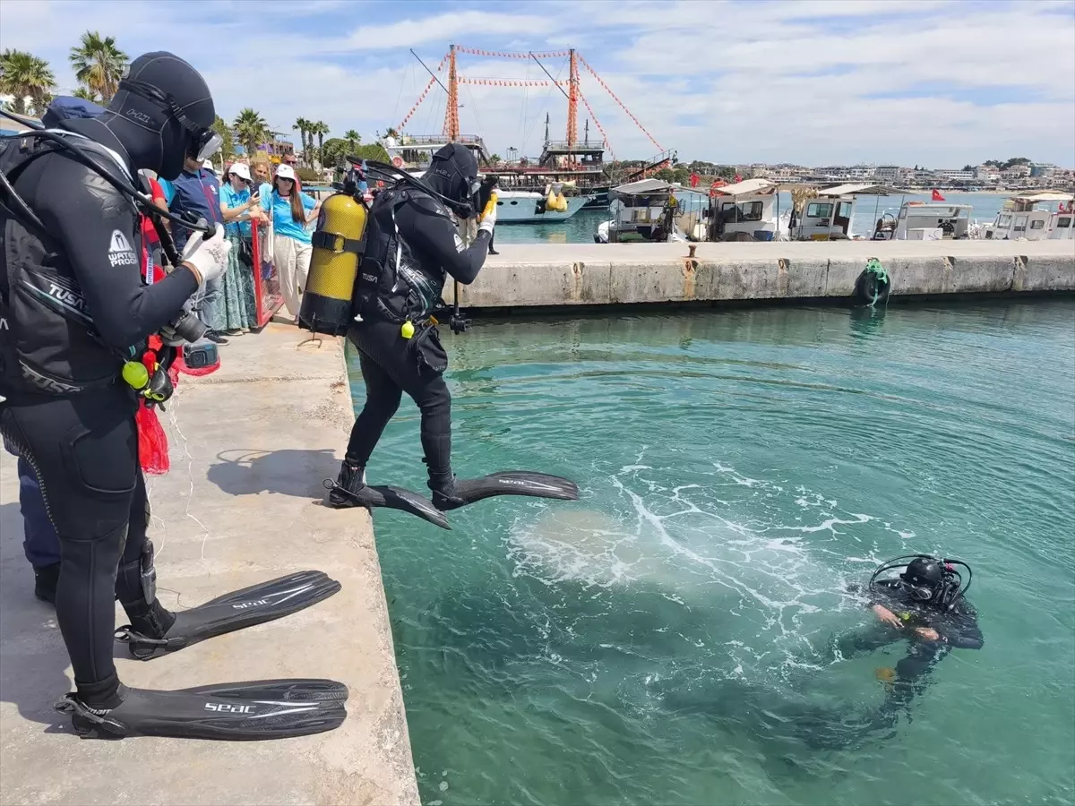 **Kuşadası ve Didim’de Deniz Temizliği Etkinliği**