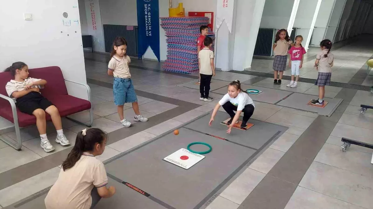 Spor Okulları Miniklere Eğlenceli Antrenmanlar Sunuyor