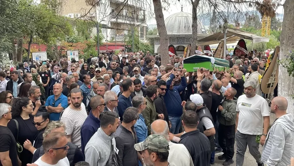 Şarkıcı Şimal Gülen Kuşadası’nda Defnedildi