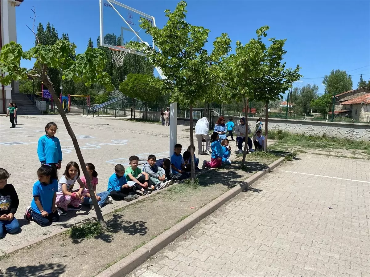 Sivas’ın Ulaş İlçesinde Geleneksel Çocuk Oyunları Şenliği
