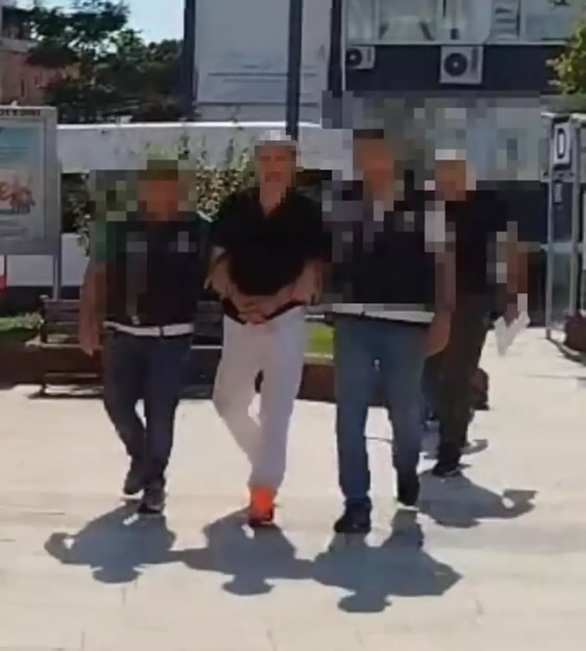 Hapis Kaçışı Çatıdan Balkona