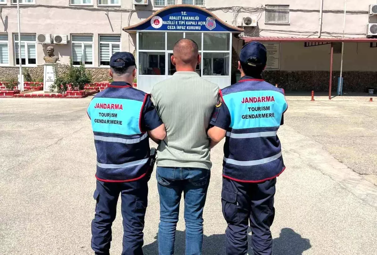 Aranan 3 Şahıs Jandarma Ekiplerince Yakalandı