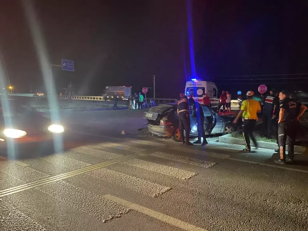 Trafik Kazasında 2 Kişi Hayatını Kaybetti