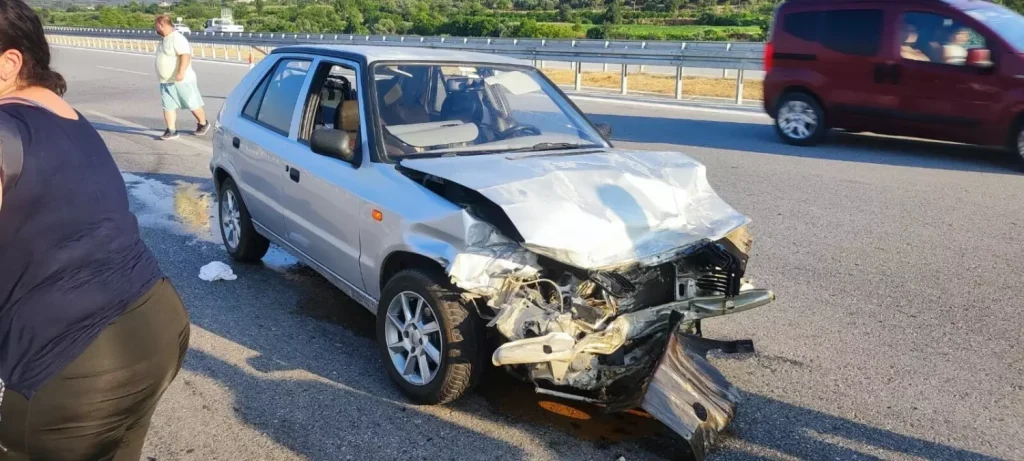 Trafiği Tehlikeleştiren Ehliyetsiz Sürücü Gözaltında