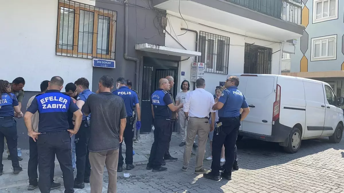 Hayvanseverleri Üzdü: Aydın’da Evden 4 Kamyon Çöp Çıktı