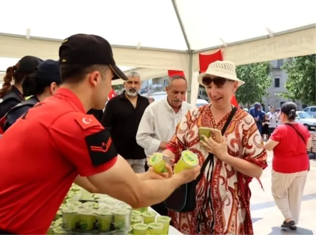 Jandarma Şehitlerini Unutmadı