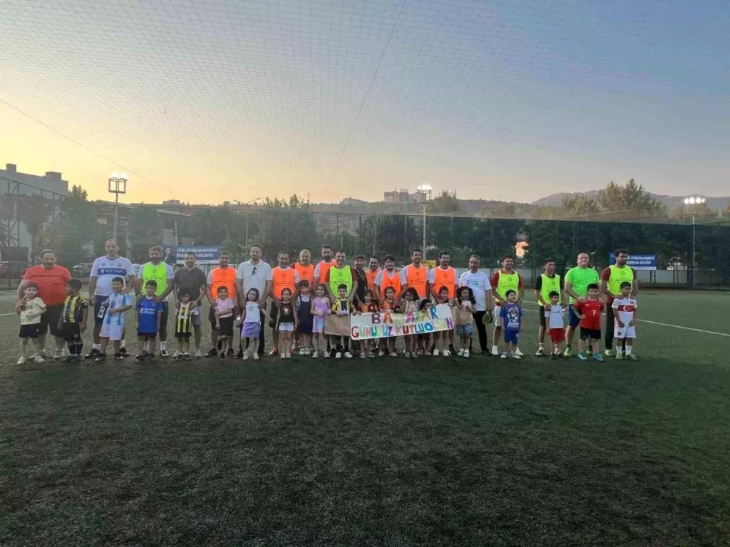 Babalar Günü’nde Unutulmaz Halı Saha Maçı