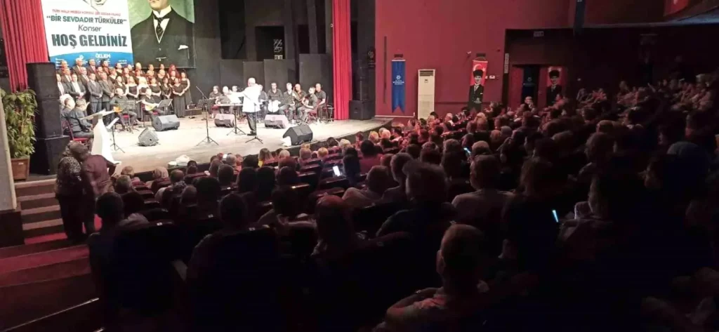 Aydın’da Sanatseverler Türkülerle Buluştu