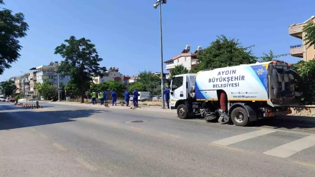 Aydın Büyükşehir Belediyesi Turizm İlçelerinde Çalışmalara Hız Verdi