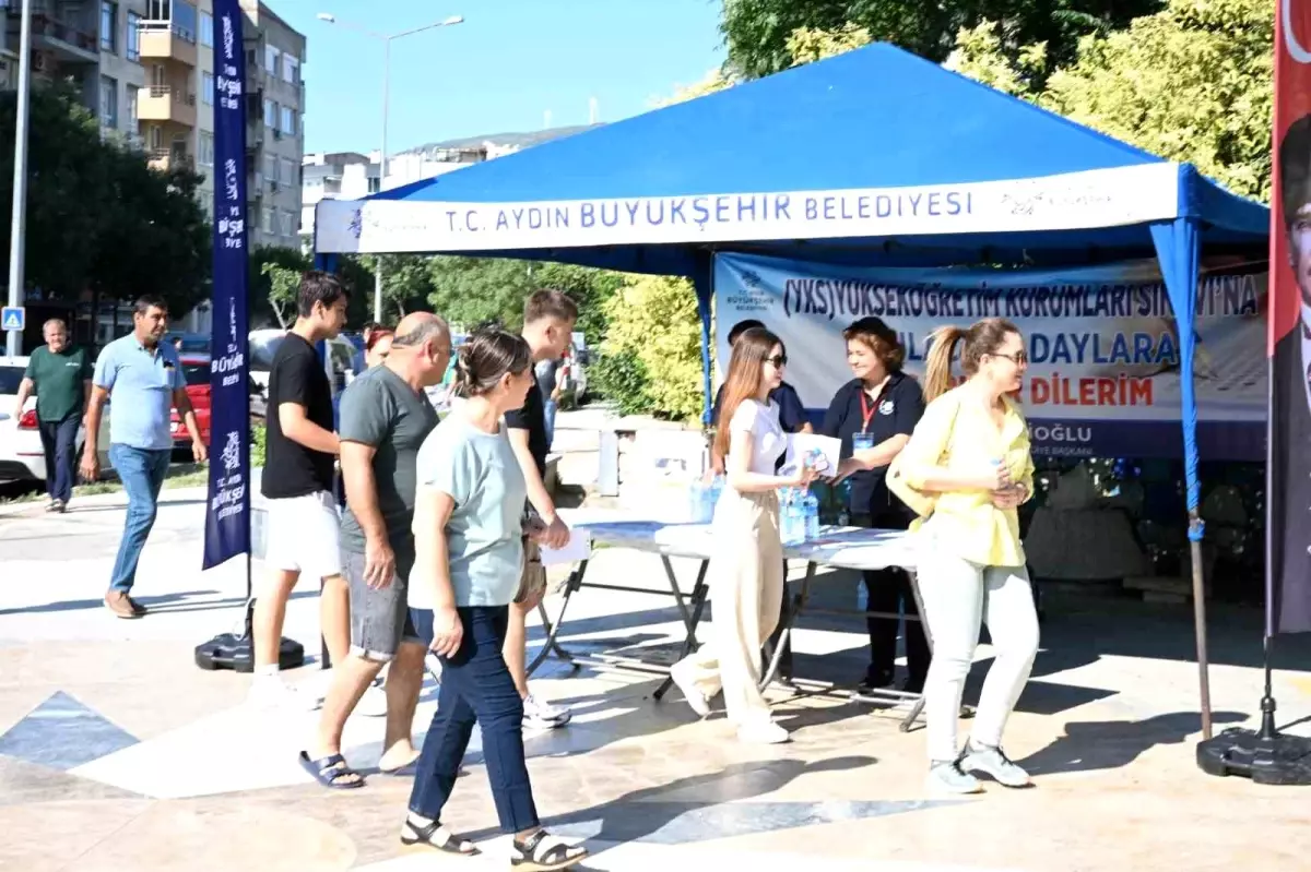 Aydın Büyükşehir Belediyesi’nden Sınav Günü Öğrencilere Destek