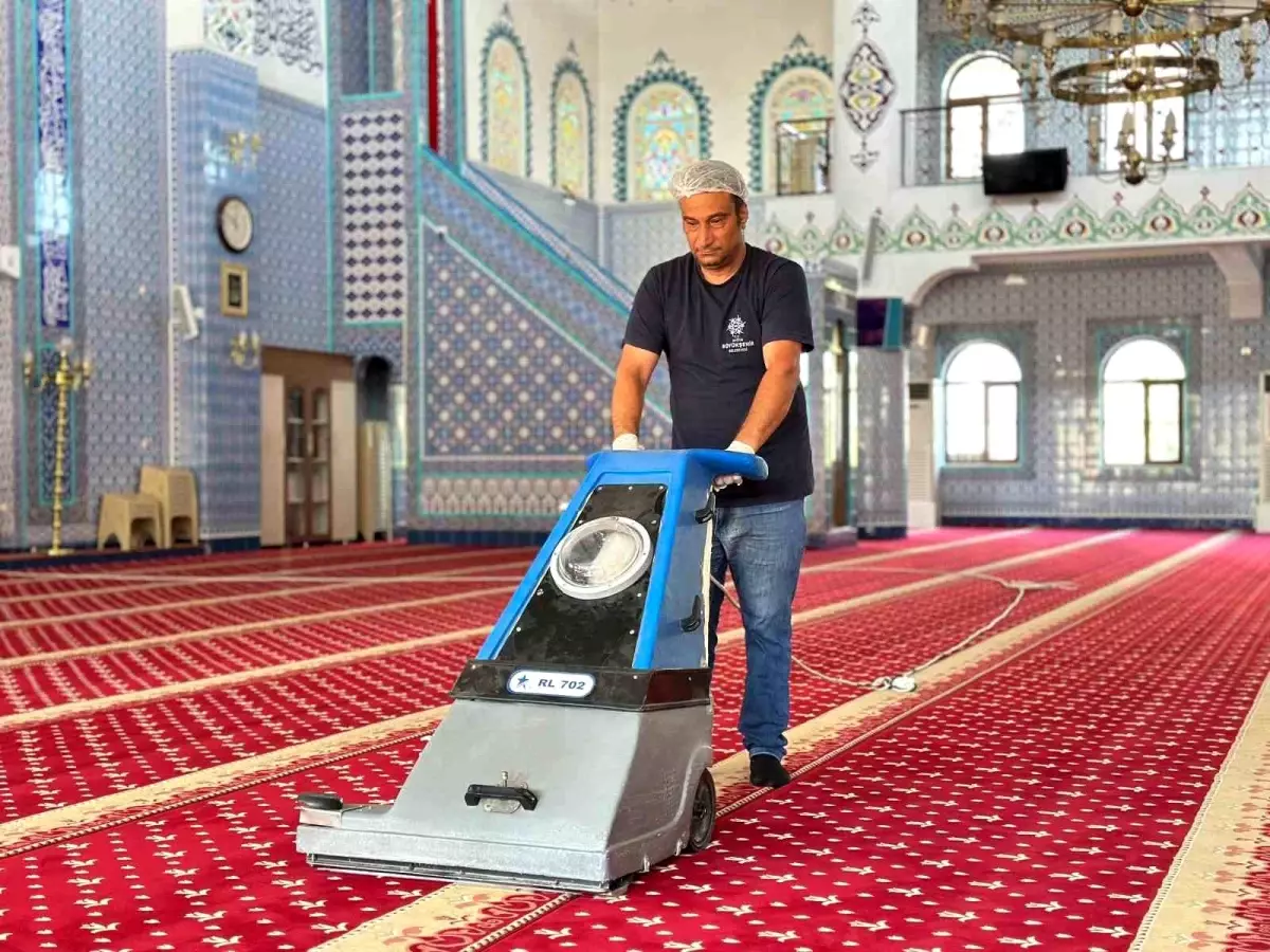 Aydın’da İbadethanelere Bayram Öncesi Kapsamlı Temizlik