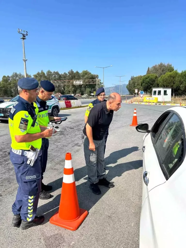 Jandarma Komutanı Aldemir Bayramlaştı