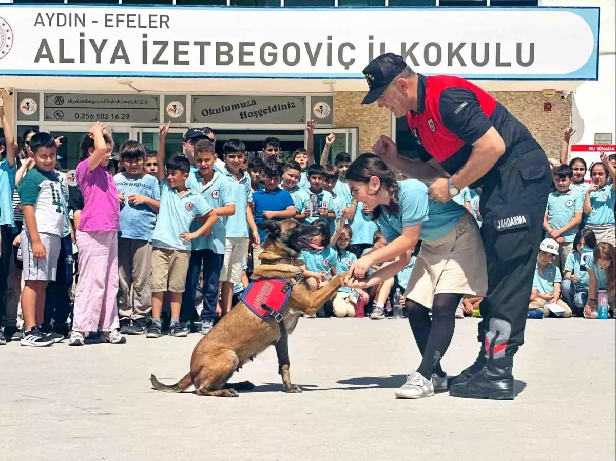 Jandarma Ekipleri İlkokul Öğrencileriyle Buluştu