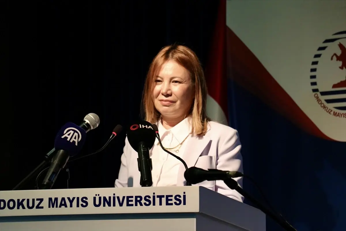 Üniversite Mezunları Buluşmada Bir Araya Geldi