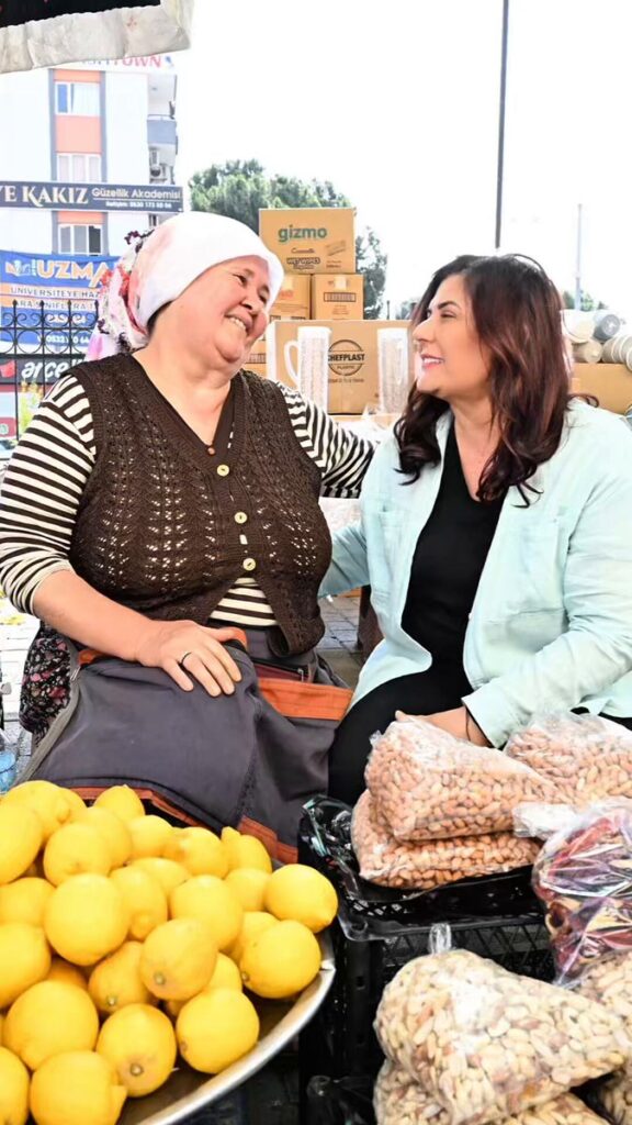 Efeler Salı Pazarı’nda Toplu Buluşma