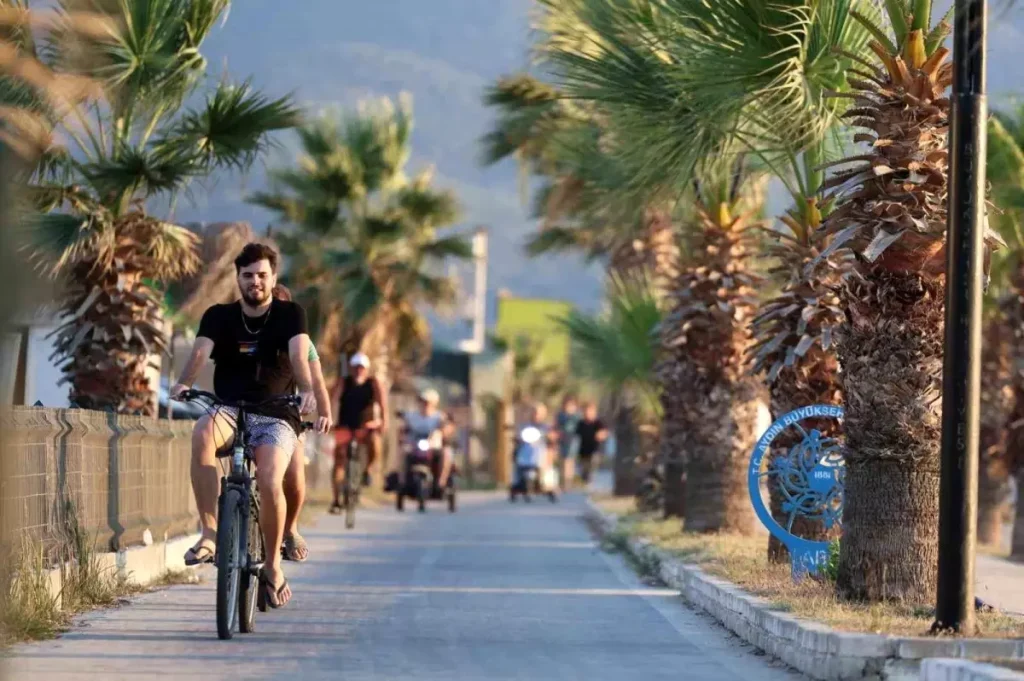 Aydın’ın Kuşadası İlçesi Modern Yüzünü Göstermeye Devam Ediyor