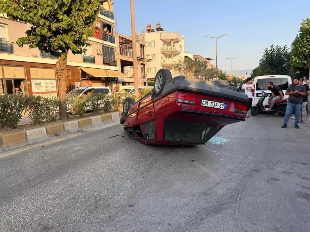 Genç Sürücünün Tehlikeli Kurnazlığı: Araç Takla Attı