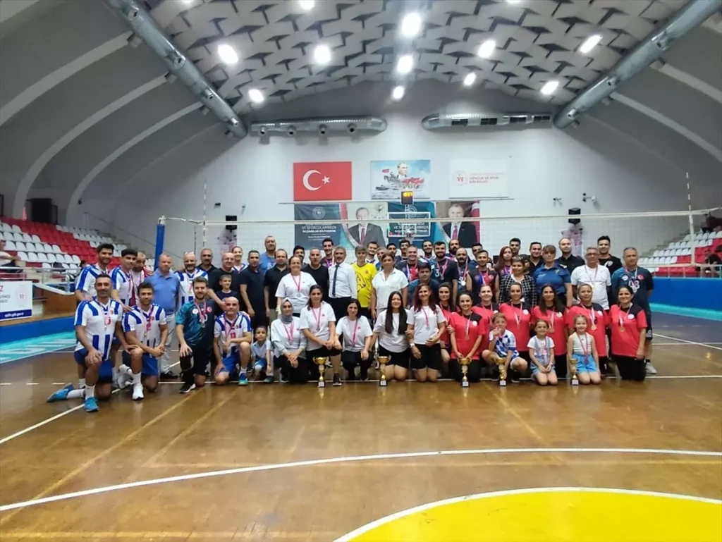 Aydın’da Kurumlar Arası Voleybol Turnuvası Sona Erdi