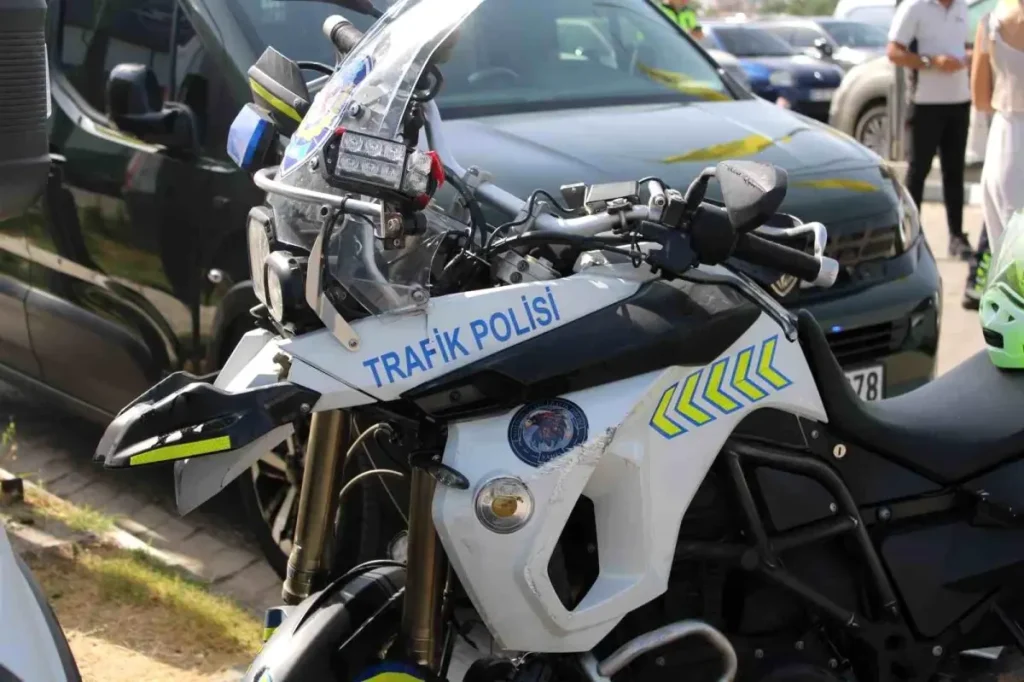 Trafik Polisi Kazada Yaralandı