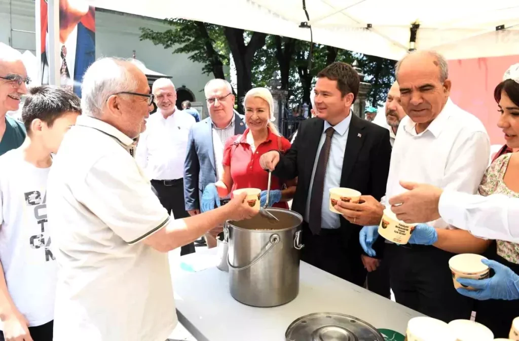 Bursa’da Aşure Dağıtımı ve 1. Murad Hüdavendigar’ı Anma