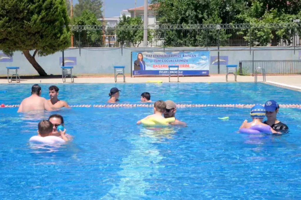 Otizmli Bireylere Yüzme Eğitimiyle Destek