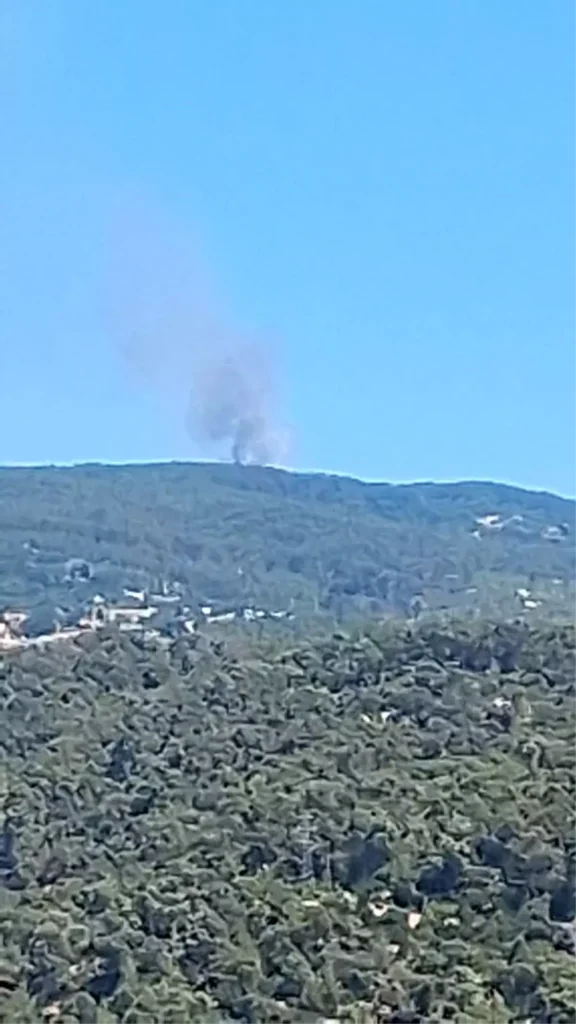 Ekipler Yangını Kontrol Altına Almak İçin Çalışıyor