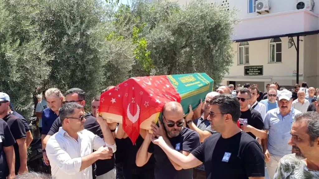 İstanbul’da Ölü Bulunan Yarış Spikeri Toprağa Verildi