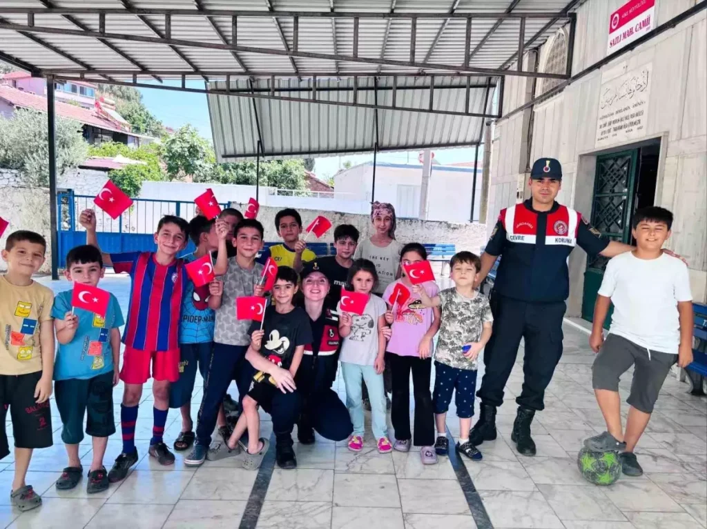 Jandarma Ekiplerinden Söke’de Çevre Bilinci Etkinliği