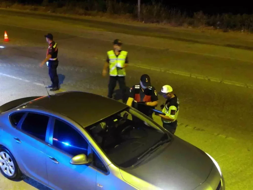 Koçarlı’da Jandarma Şok Uygulaması: Güvenlik Önlemleri Artıyor