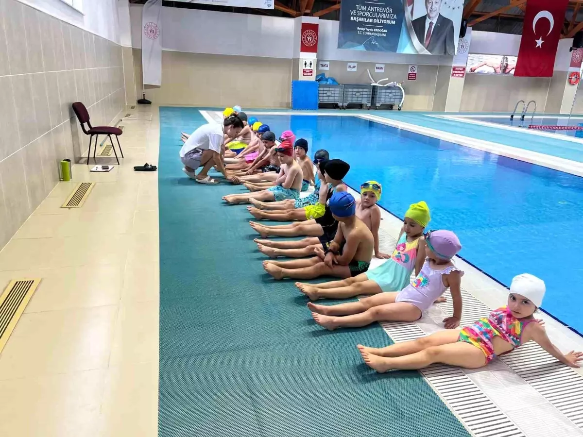 Eğlenceli Yüzme Projesi Aydın’da Çocukları Büyülüyor