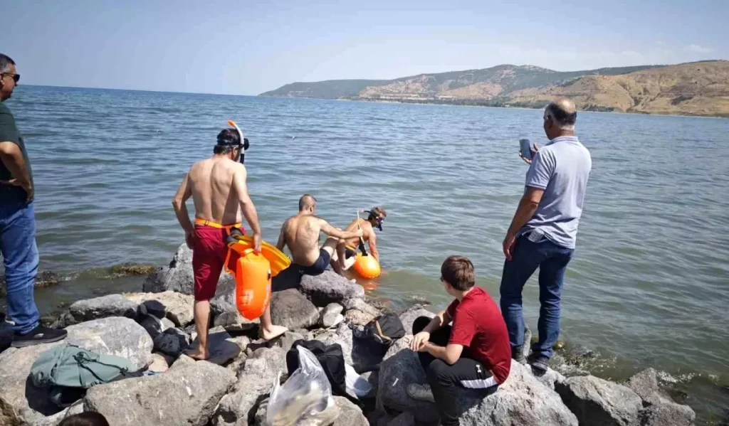 **Van Gölü’nde 30 Ağustos Zafer Bayramı Kulaç Etkinliği**