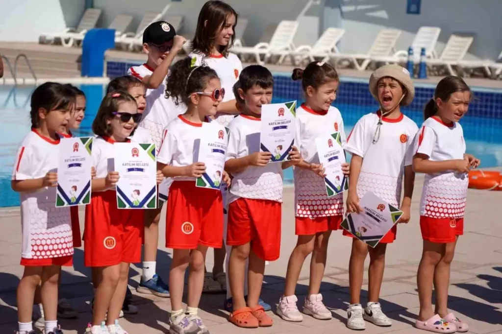 **307 Öğrenci Yaz Spor Okullarından Mezun Oldu**