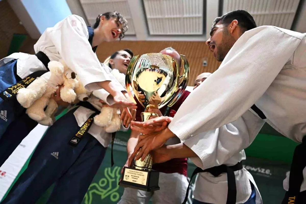 Anadolu Üniversitesi Taekwondo Takımı Avrupa’da Parladı
