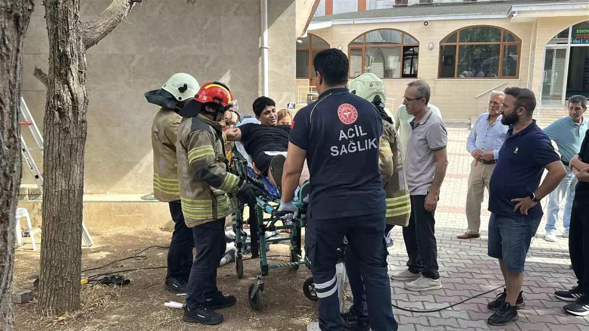 **Çocuğun Koluna Demir Saplandı: Trajedi Nasıl Yaşandı?**