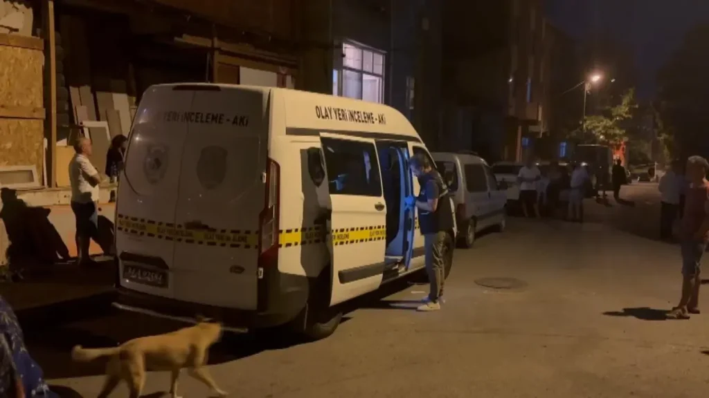 Ataşehir’de Kötü Kokular Gelen Evde Ölüm