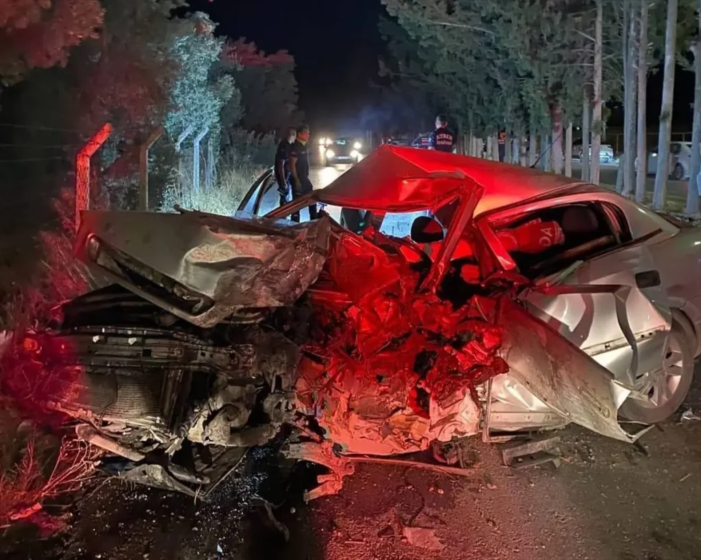 Trafik Kazasında 33 Yaşlı Sürücü Hayatını Kaybetti