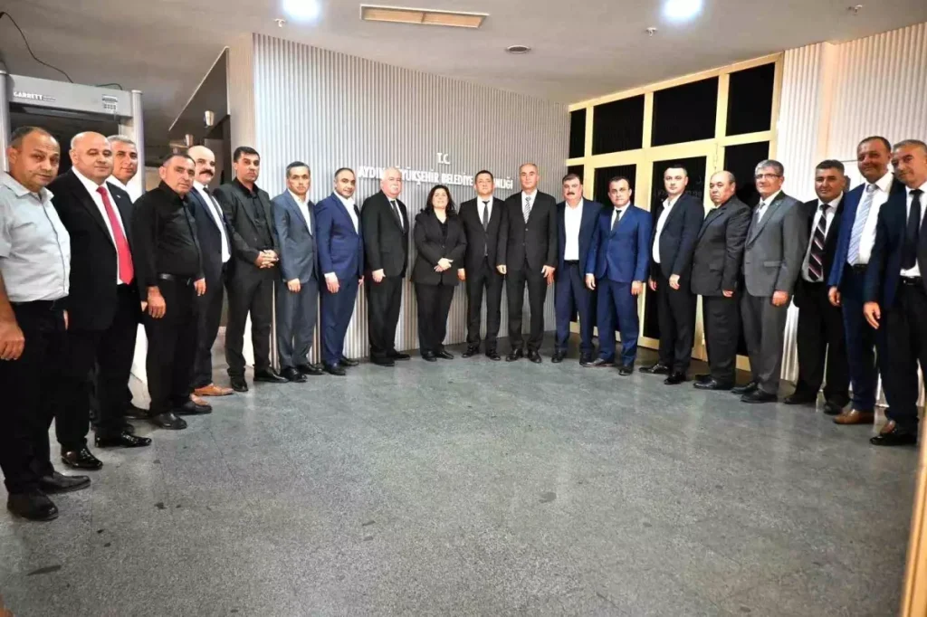 Aydın’da Belediye Başkanının Parti Değişimi Tartışılıyor