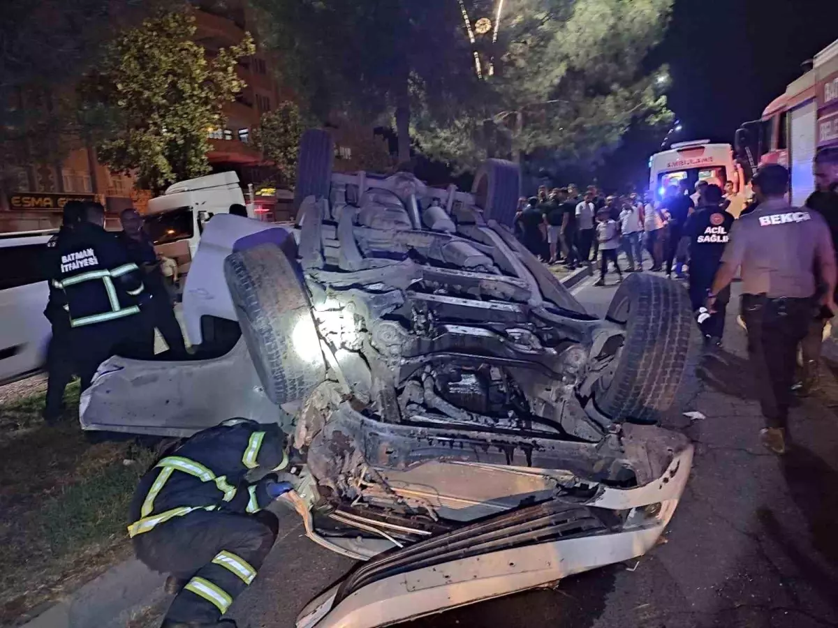 Batman’da Hafif Ticari Araç Devrildi: 2 Yaralı