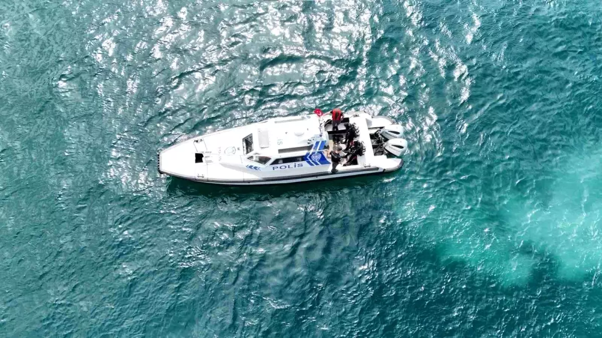 İstanbul Boğazı’nda Rus Yüzücü İçin Arama Çalışmaları