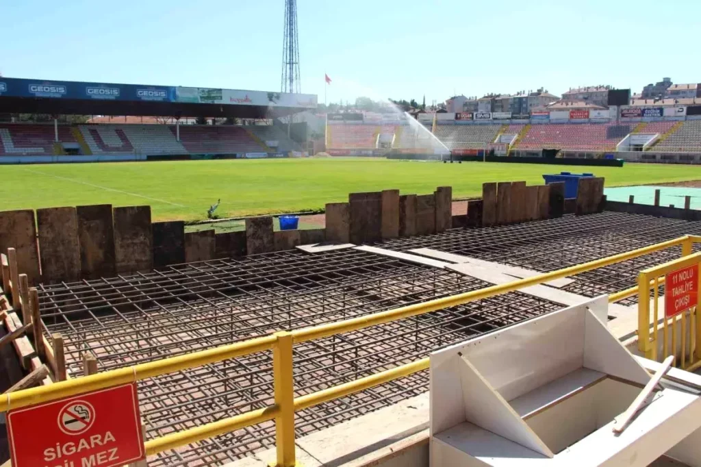 **Bolu Atatürk Stadyumu Tekrar Hizmette**