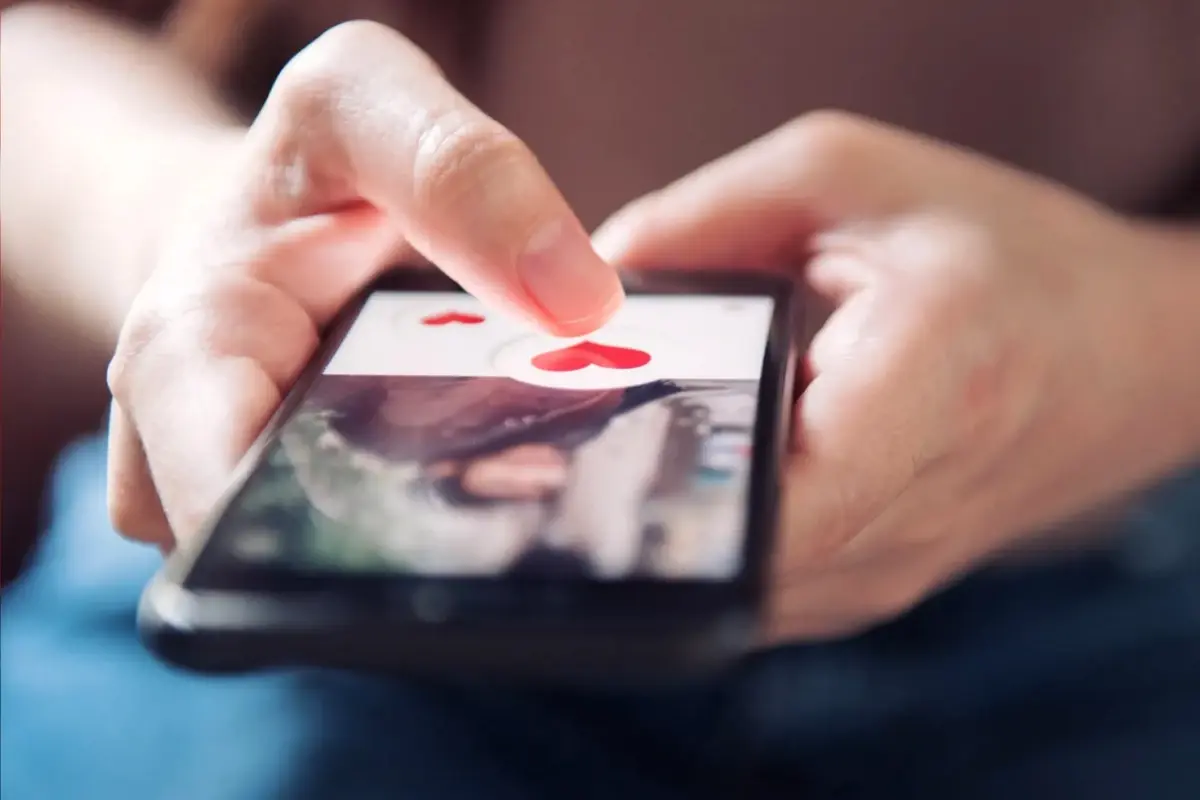 Çevrim İçi Flört Uygulamalarına Erişim Engeli