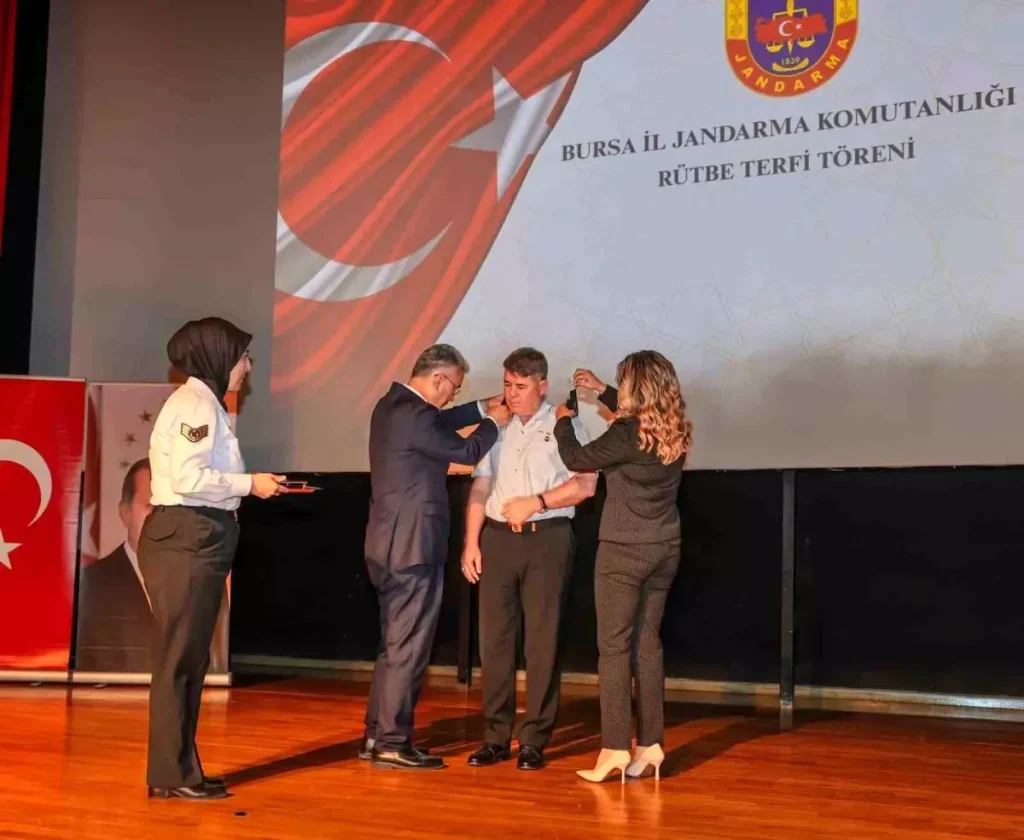 Bursa Jandarma Komutanlığı’nda Terfi Töreni Gerçekleştirildi