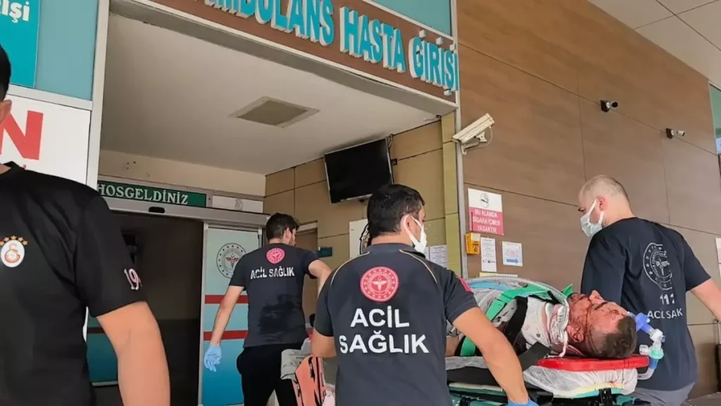 Bursa’da Motosiklet-Kamyon Çarpışması: 2 Ağır Yaralı