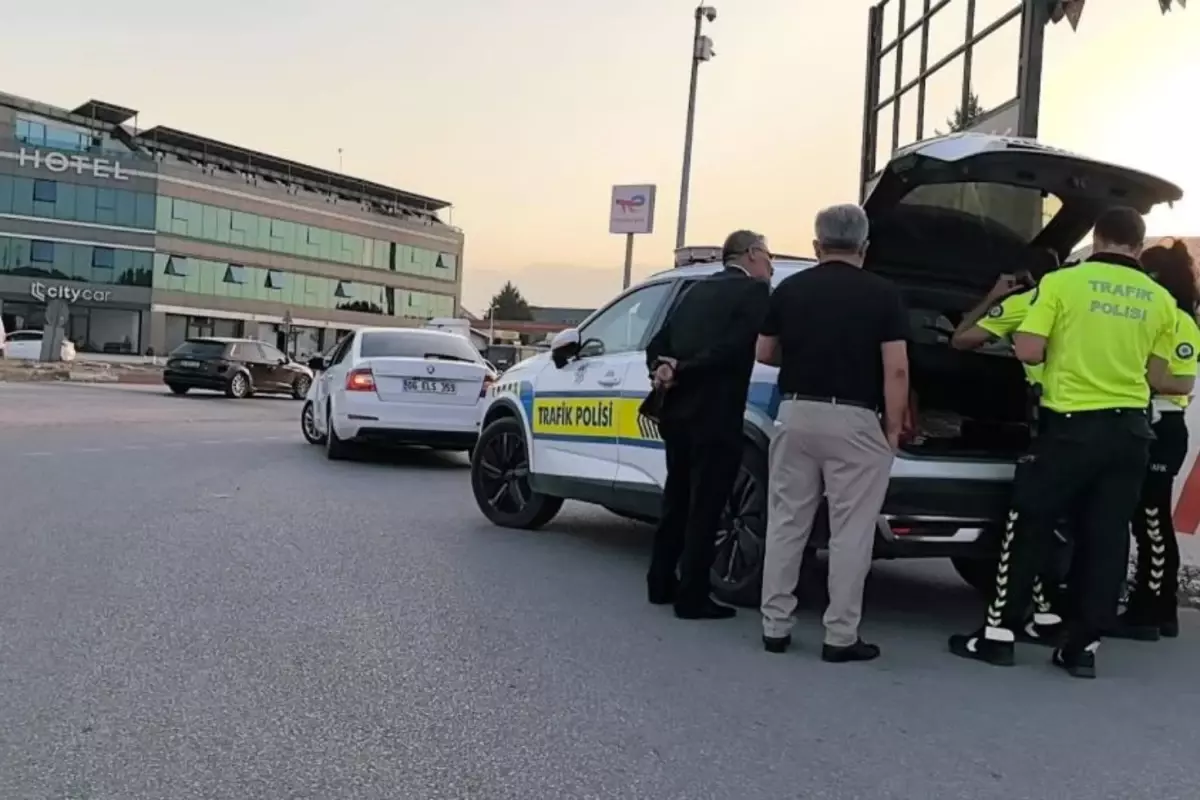 Çakarlı Araç Sürücüsüne Havaya Ateş Açtı: 138 Bin Lira Ceza