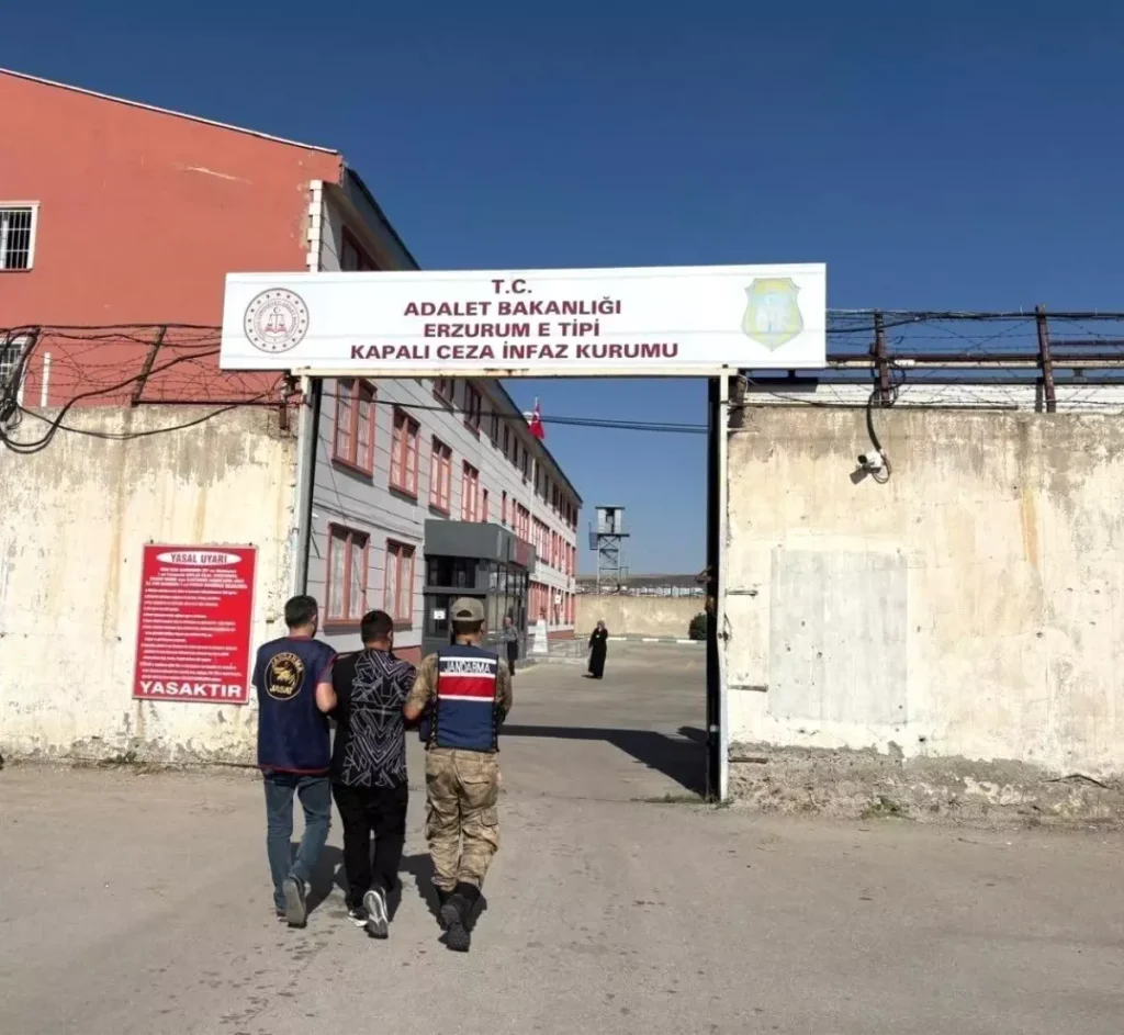 **Cezaevi Firarisi Erzurum’da Jandarma Ekiplerince Yakalandı**