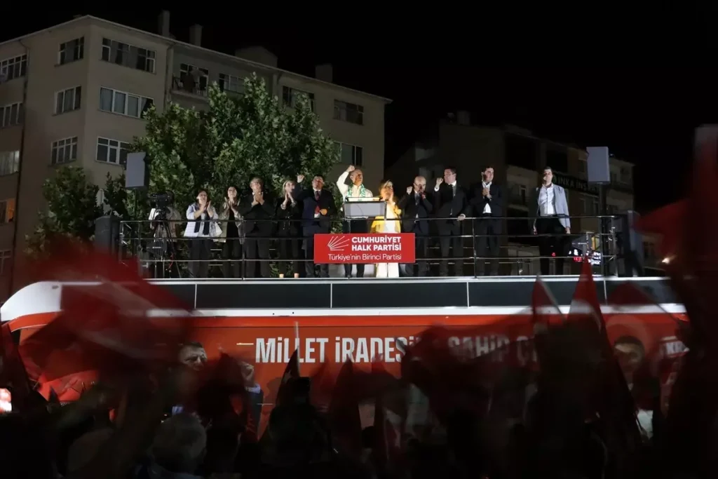 CHP Lideri Özgür Özel’den Gurur Duyulan Açıklamalar