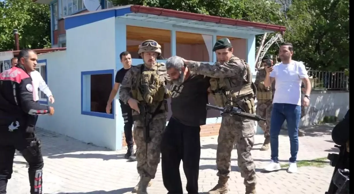 Erzincan’da Fırın ve Market Sahibini Vuran Zanlı Tutuklandı